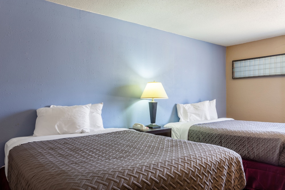 Motel6 Concordia MO - photo 7