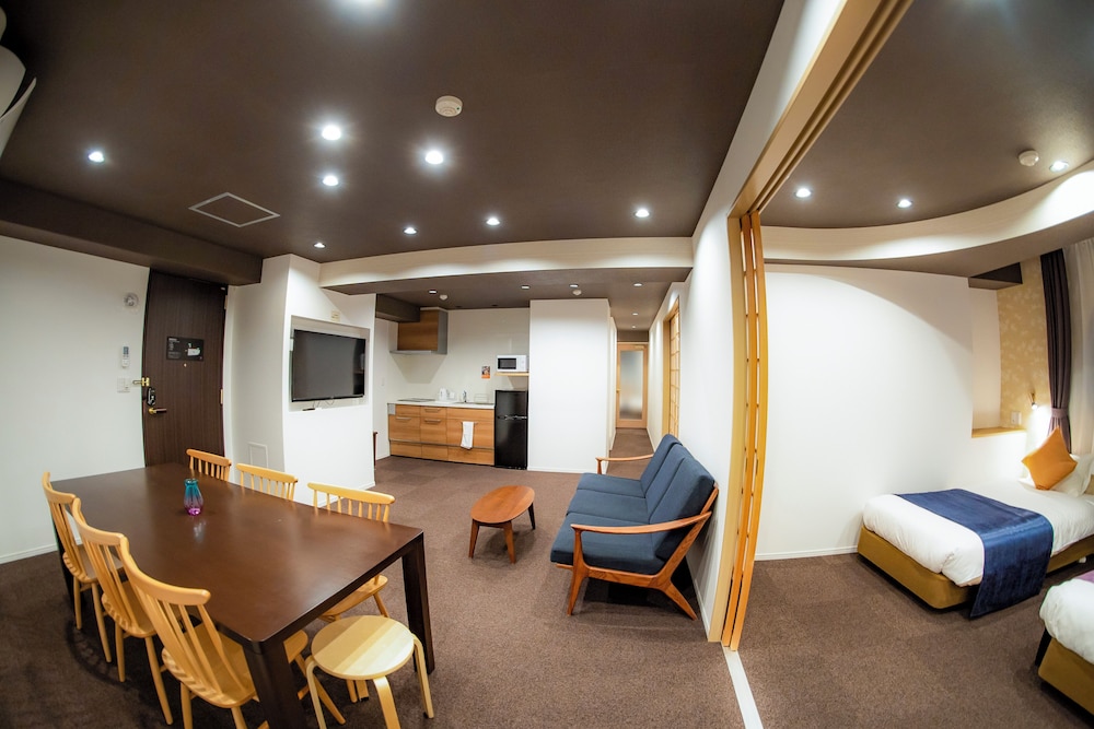 Hotel S Presso Central — 4-Star Luxury Hotel in Osaka, Japan