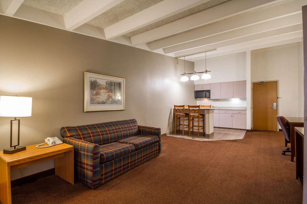 Comfort Inn & Suites Madison Airport - photo 20
