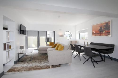 Burrow Holiday Park — 4-Star Luxury Hotel in Rosslare, Republic of Ireland
