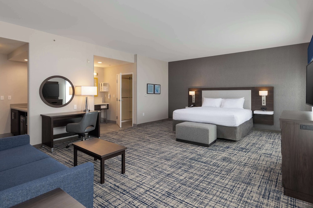 Hampton Inn & Suites Manteca - photo 12