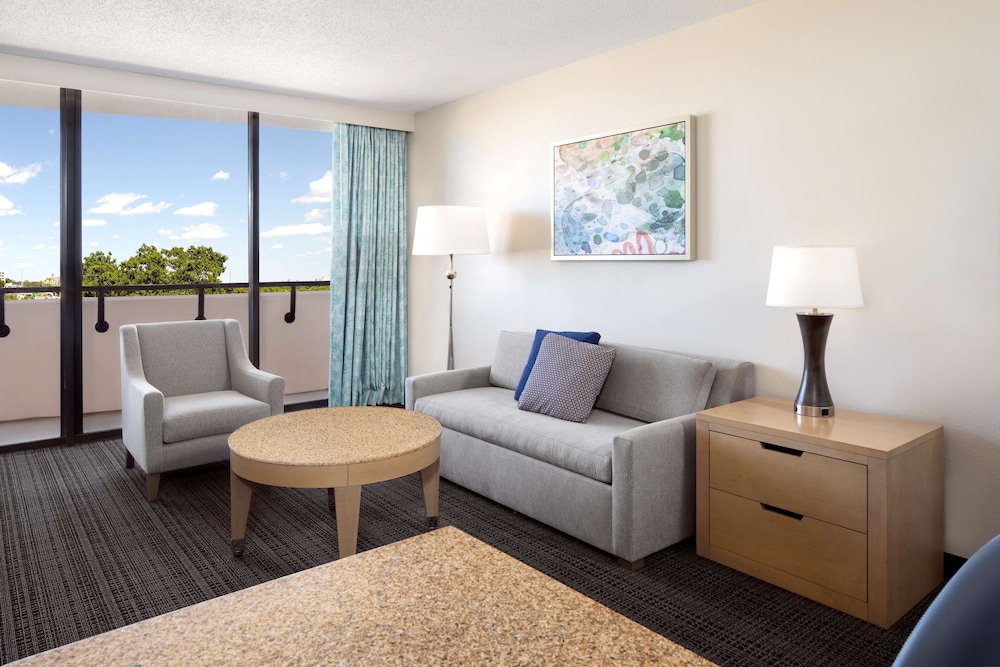 Embassy Suites by Hilton Tampa Airport Westshore - photo 26