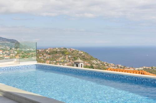 Villa Oceano Sereno by GALMI — 4-Star Luxury Hotel in Ponta Do Sol, Portugal
