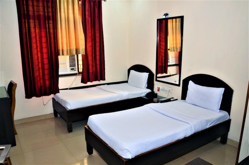 Hotel Pradeep Palace in Gorakhpur, India