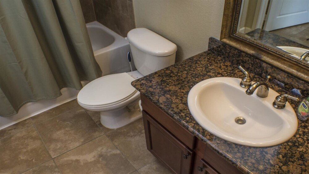 Ip60507 Bella Piazza Resort 3 Bed 3 Baths Condo - photo 9