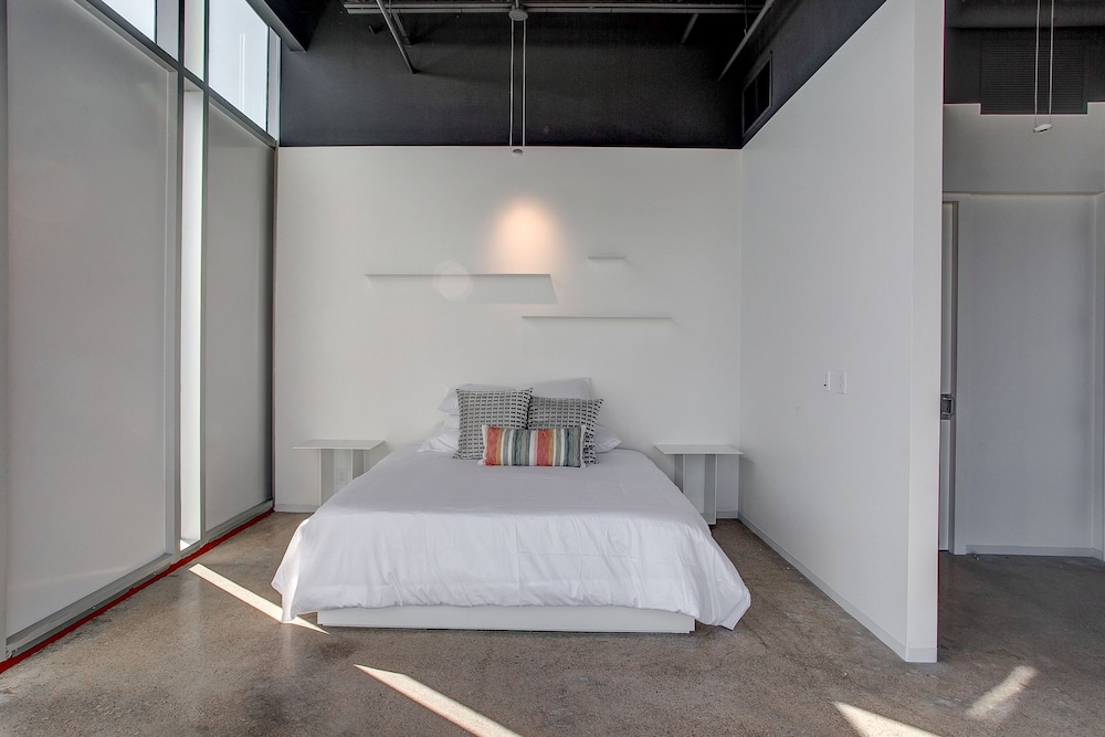 Hotel Revel - photo 17