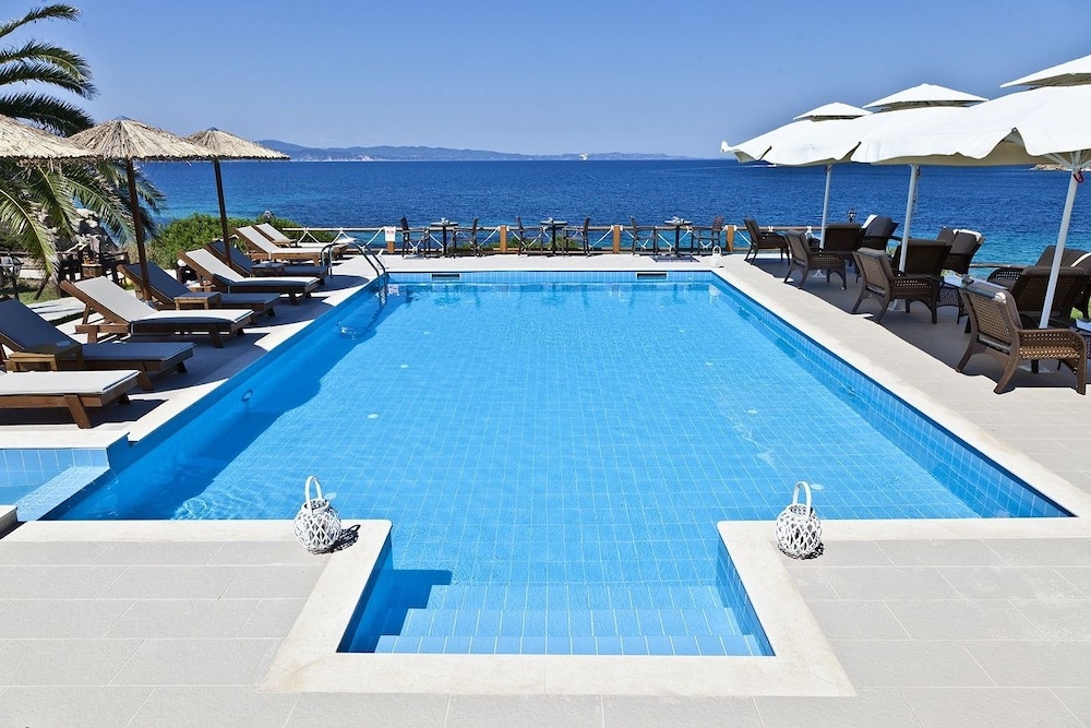 Barbagiannis House — 4-Star Luxury Hotel in Nikiti, Greece