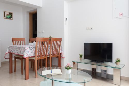 Apartment Cinereus A58