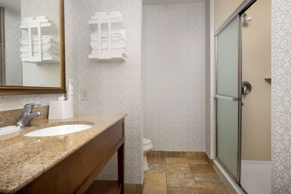Hampton Inn & Suites Holly Springs - photo 26