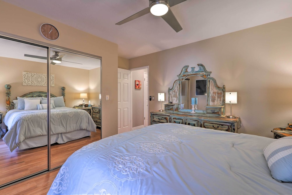 Flagstaff Townhome w View Country Club Amenities — 4-Star Luxury Hotel in Flagstaff, United States