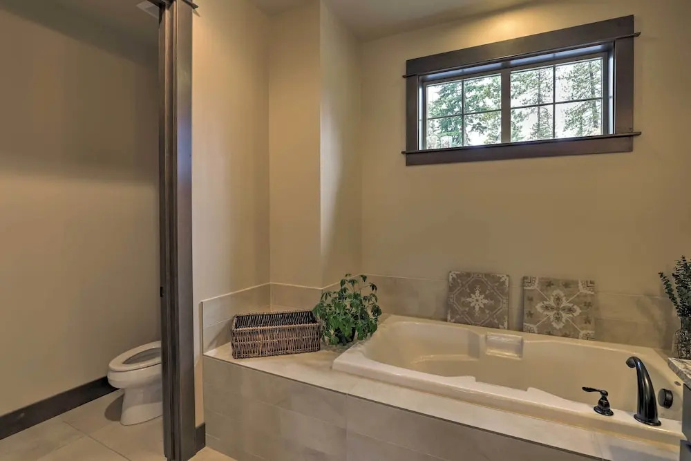 Luxury Suncadia Resort Retreat with Private Hot Tub - photo 11