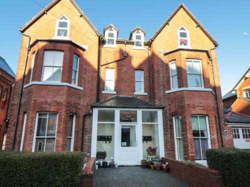 Carisbrooke House Apartment 6