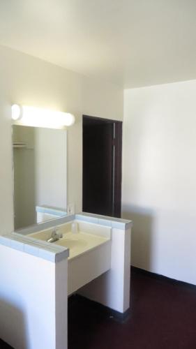 Eagle Rock Motel - photo 32