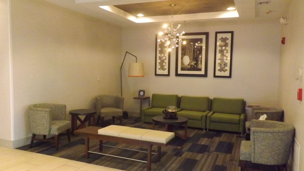 Holiday Inn Express Hotel & Suites Dyersburg by IHG - photo 58
