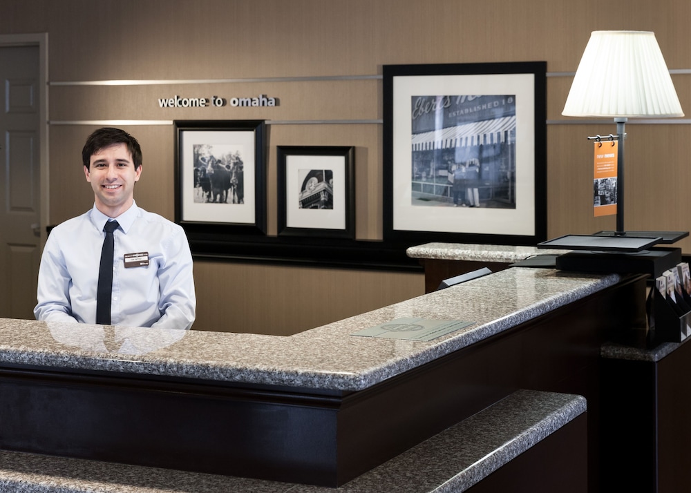 Hampton Inn & Suites Omaha Downtown - photo 4