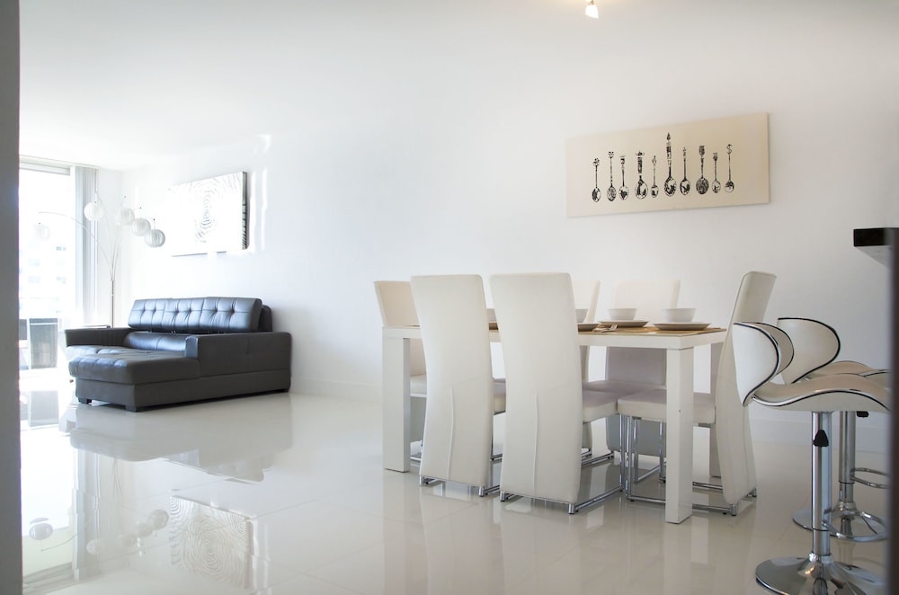 Sunny Isles Suites - photo 7