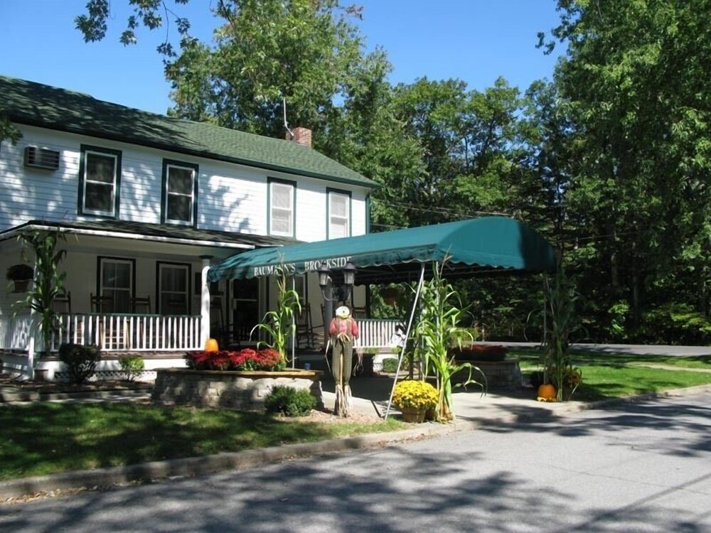 Baumann's Brookside Resort - featured photo