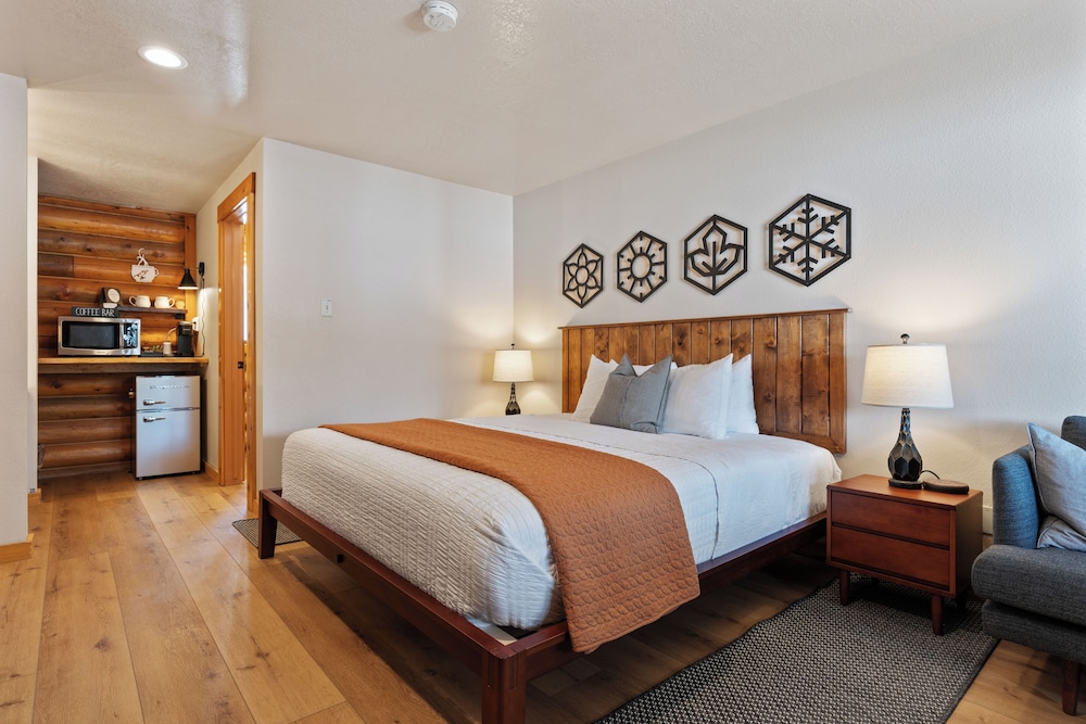 Duck Creek Village Inn - photo 22