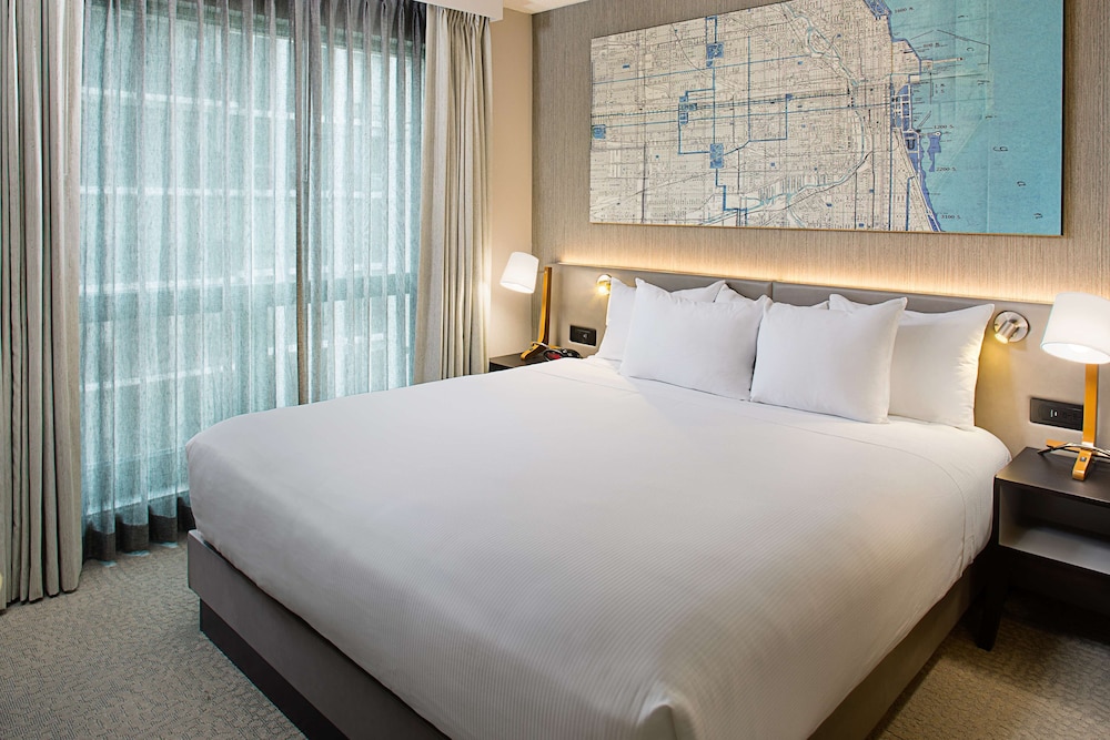 Hilton Chicago Magnificent Mile Suites - photo 20
