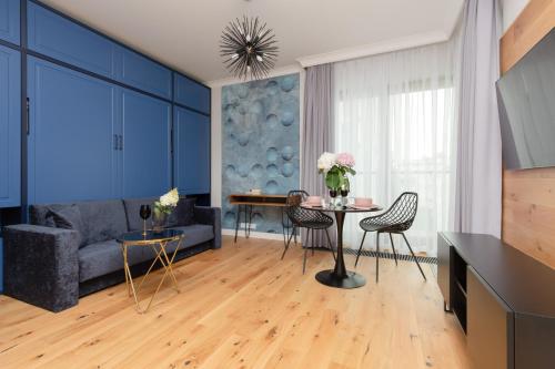 Łazienki Park Residence by Renters Prestige — 4-Star Luxury Hotel in Warsaw, Poland