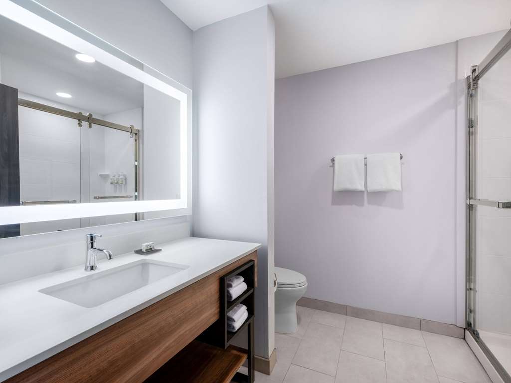 La Quinta by Wyndham Chelsea Birmingham - photo 17