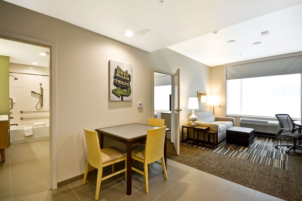 Home2 Suites by Hilton Dallas Downtown at Baylor Scott & White - photo 10