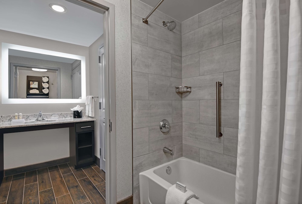 Homewood Suites by Hilton Edison Woodbridge - photo 23