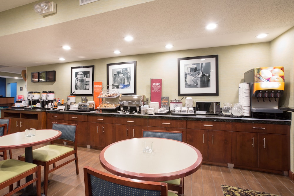 Baymont by Wyndham Thornton - photo 16