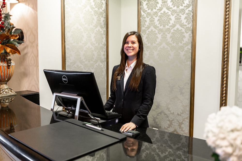 Market Pavilion Hotel — 4-Star Luxury Hotel in Charleston, United States