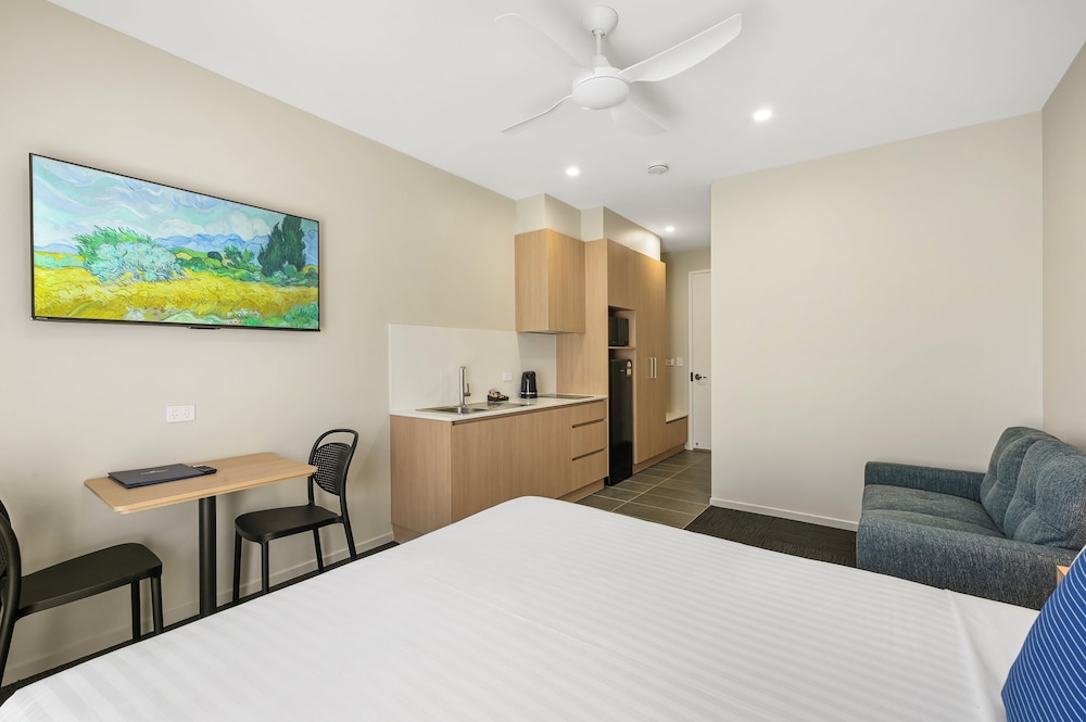 Avenue West Studio Units - last minute hotel in Wilsonton