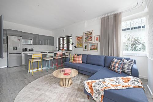 Stylish and Central 2 Bedroom Apartment in Cape Town