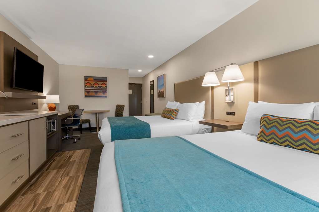 Best Western Plus Yuma Foothills Inn & Suites - photo 12