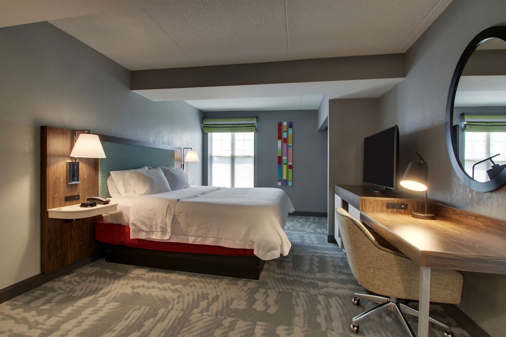 Hampton Inn & Suites Chicago Aurora - photo 6
