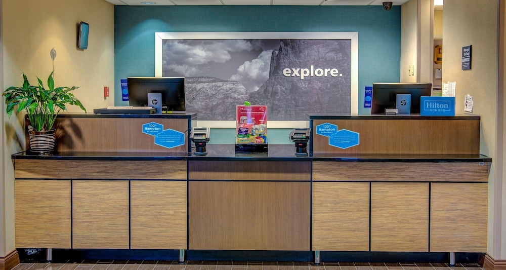 Hampton Inn Portland East - photo 36