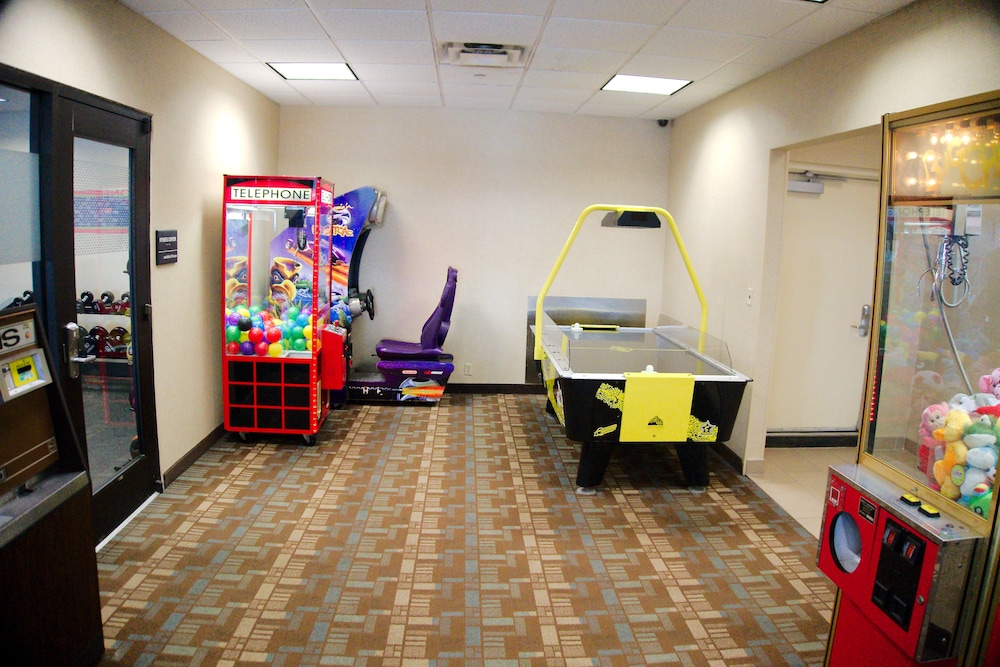 Hampton Inn St. Louis Downtown at the Gateway Arch - photo 45