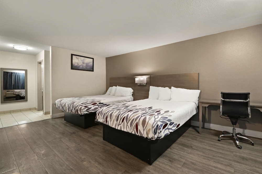 Red Roof Inn Los Angeles Bellflower - photo 14
