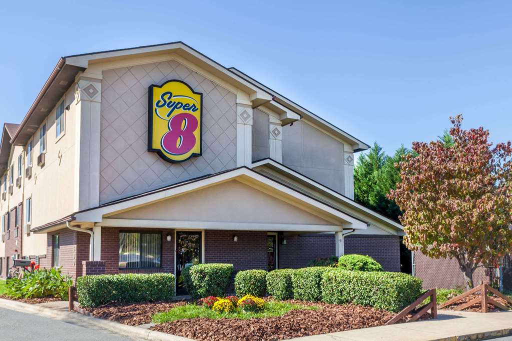Super 8 By Wyndham Charlotte Amusement Park Area - featured photo