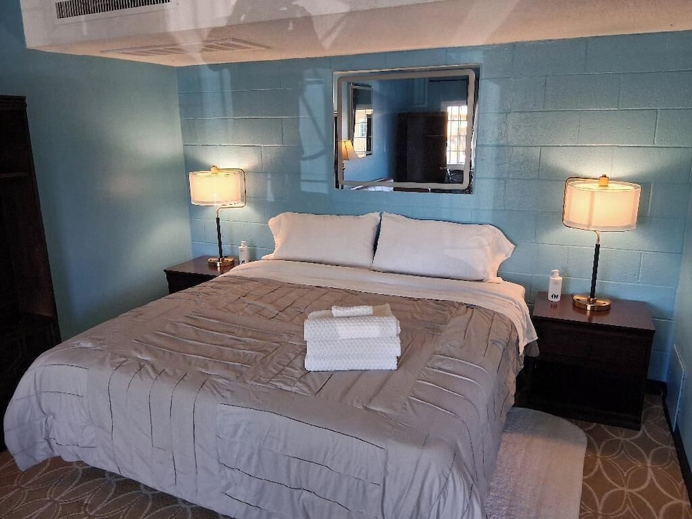 Hebron - carbon neutral hotel in Las Vegas