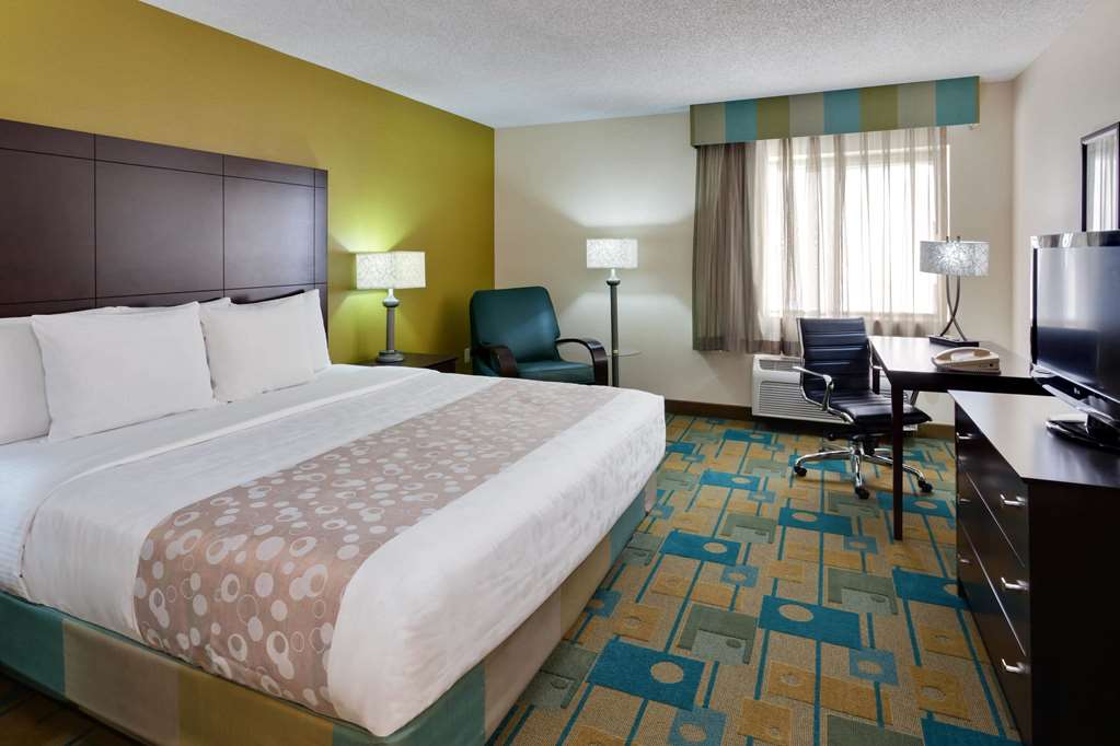La Quinta Inn & Suites by Wyndham Plattsburgh - photo 13