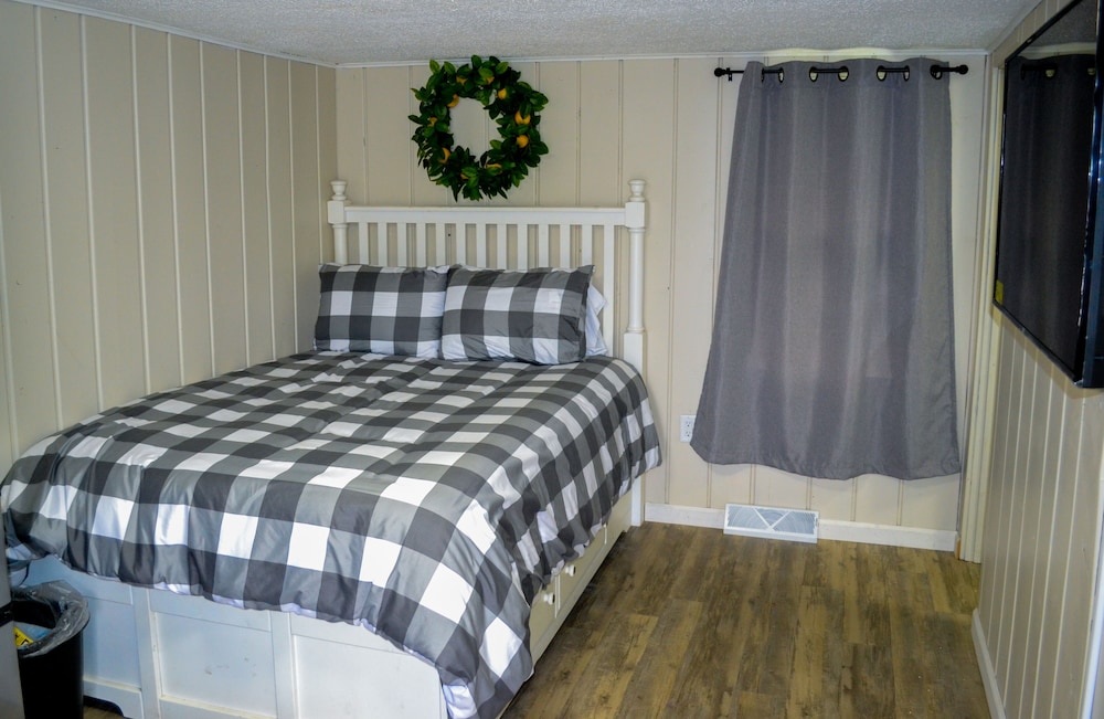Whitehall Cottages - photo 7