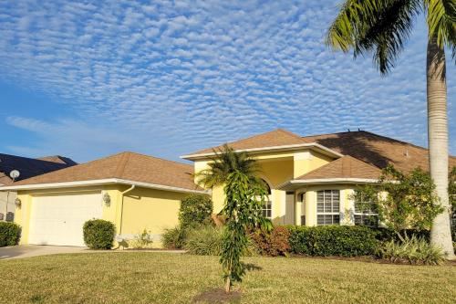 Villa Tortuga Place To Relax — 4-Star Luxury Hotel in Cape Coral, United States