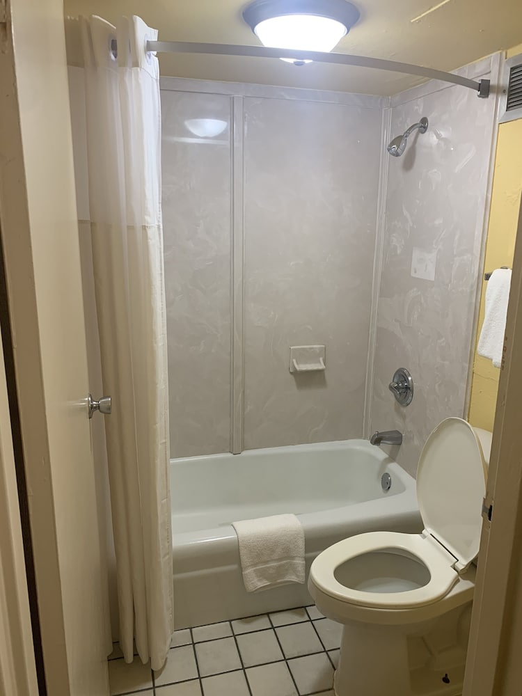Sunrise Extended Stay - photo 18