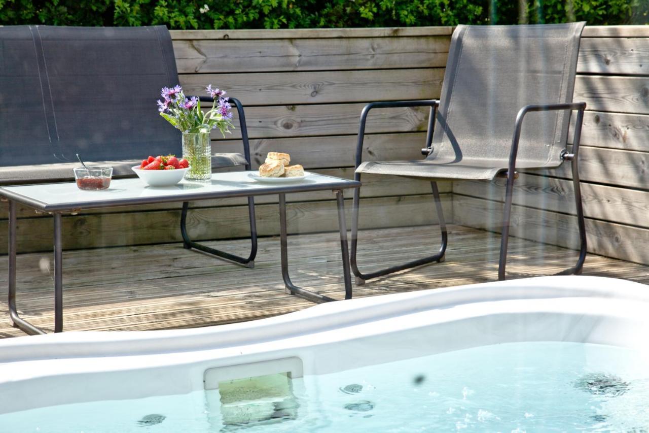 The Sleights Strawberryfield Park Hot Tub Free WiFi & Parking Pets Allowed 2 — hotel in Cheddar