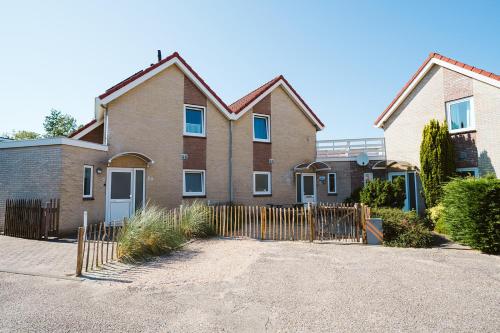 Mosselbank 93 Noordzeepark Ouddorp — hotel in Ouddorp