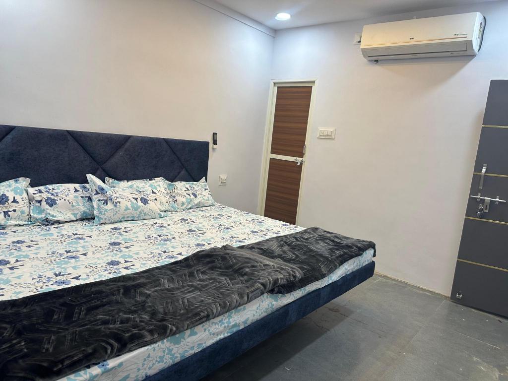 Hotel Hakimi — Ujjain — photo 2