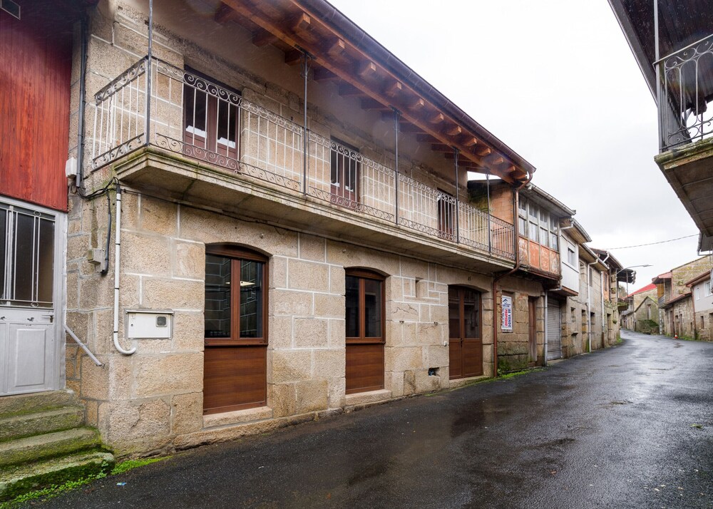 Gran Casa Rural A Touza — 4-Star Luxury Hotel in Ourense, Spain