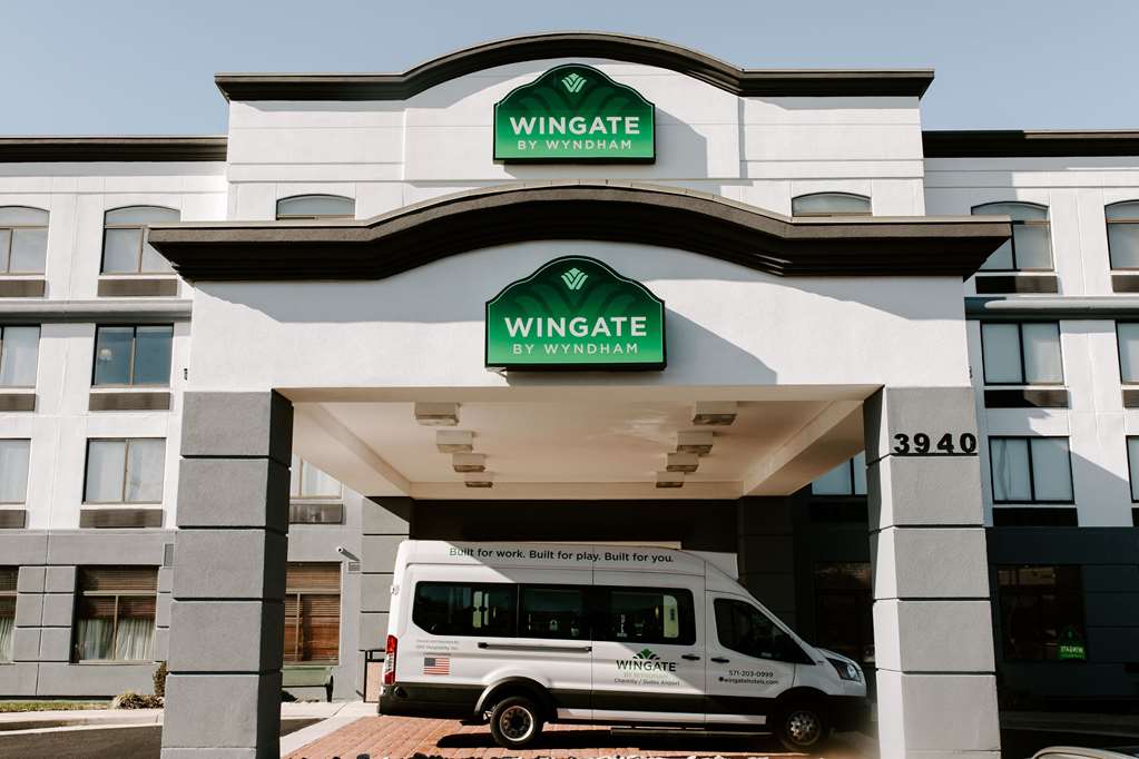 Wingate by Wyndham Chantilly Dulles Airport - carbon neutral hotel in Chantilly