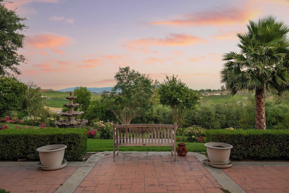 Grand Contento by AvantStay Extraordinary Estate w Pool Movie Room - photo 39