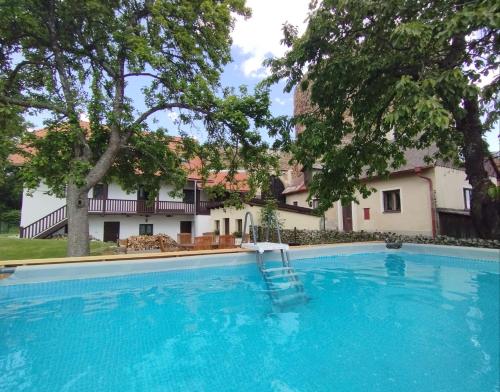 Vila Anička Vimperk — 4-Star Luxury Hotel in Vimperk, Czech Republic