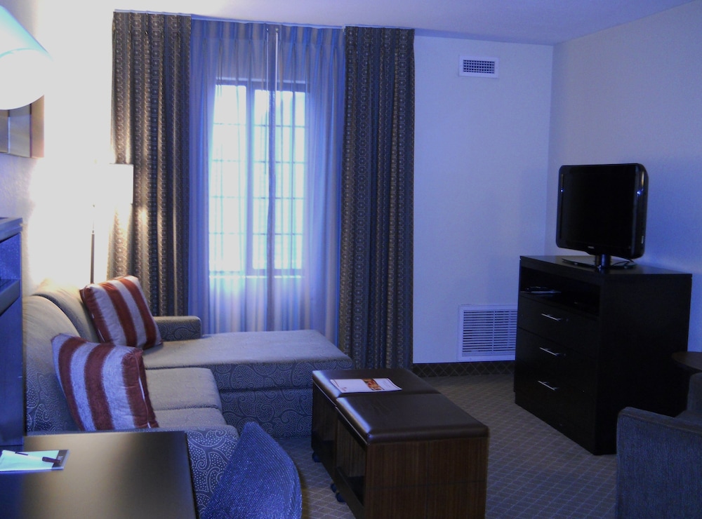 Staybridge Suites Columbus Airport by IHG - photo 3